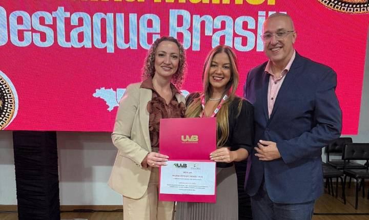 Vereadora Edylene Ferreira recebe honraria “Mulher Destaque” em Gramado (RS)