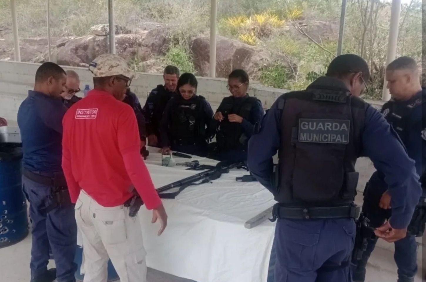 Guarda Civil Municipal de Serrinha realiza curso de armamento e tiro para agentes