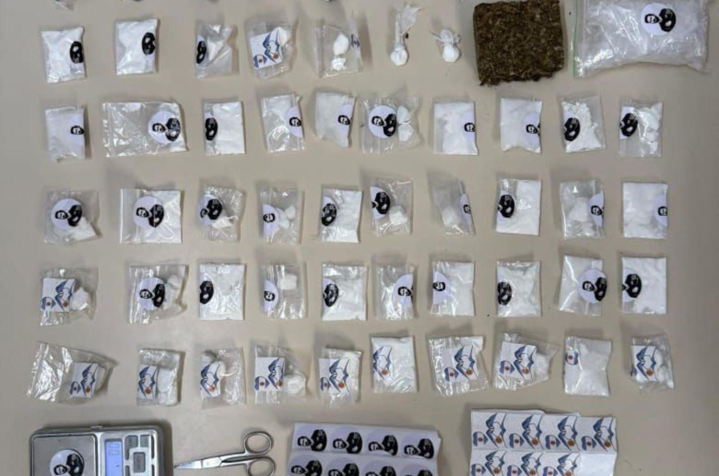 Homem é detido por tráfico de drogas durante ronda policial em Serrinha